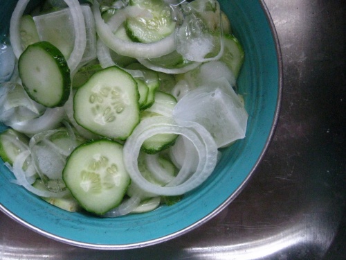 Iced cucumber salad